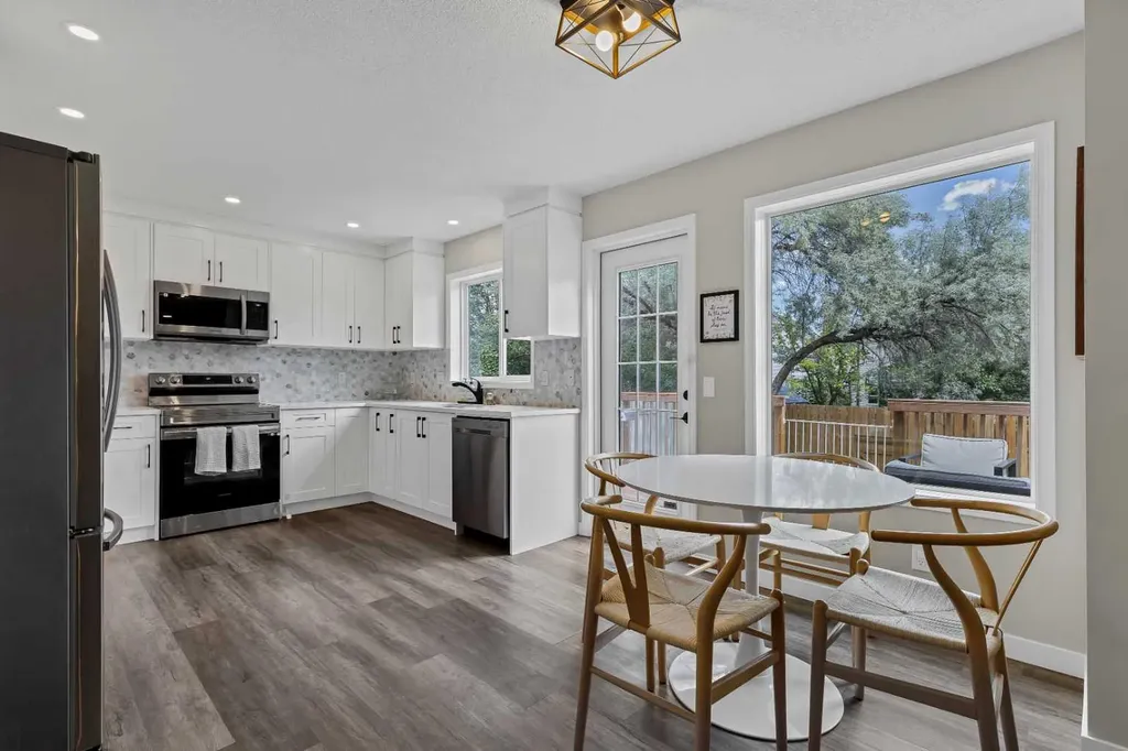 540 Shawinigan Drive SW Calgary AB T2Y 2G1