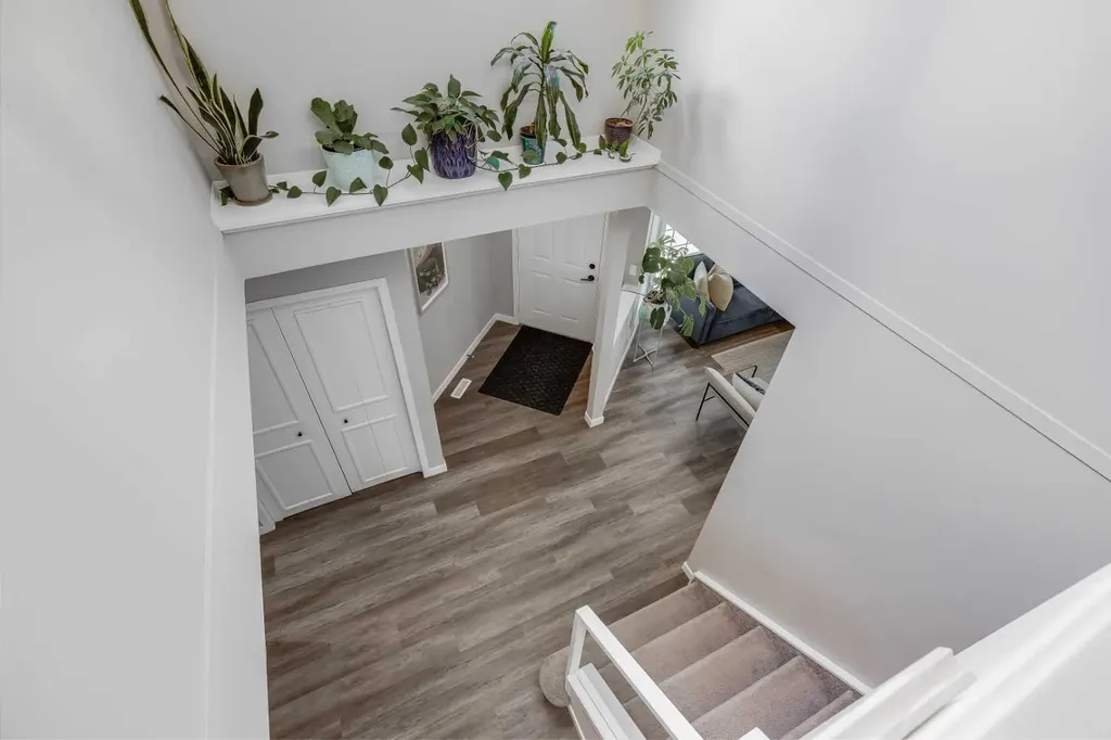 540 Shawinigan Drive SW Calgary AB T2Y 2G1