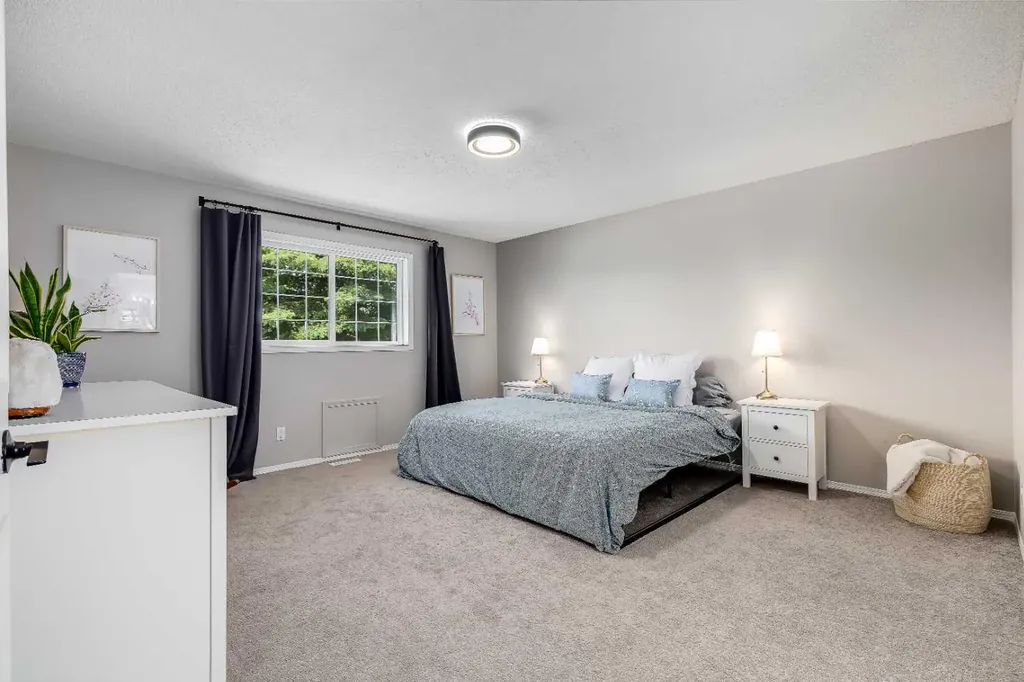 540 Shawinigan Drive SW Calgary AB T2Y 2G1