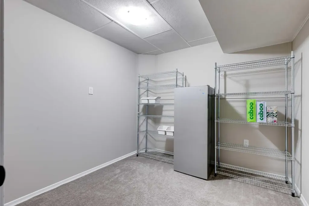 540 Shawinigan Drive SW Calgary AB T2Y 2G1