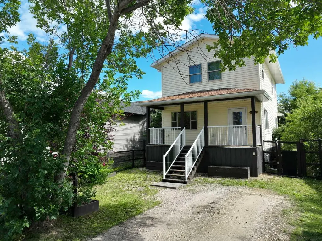 906 3 Avenue Beaverlodge AB T0H0C0