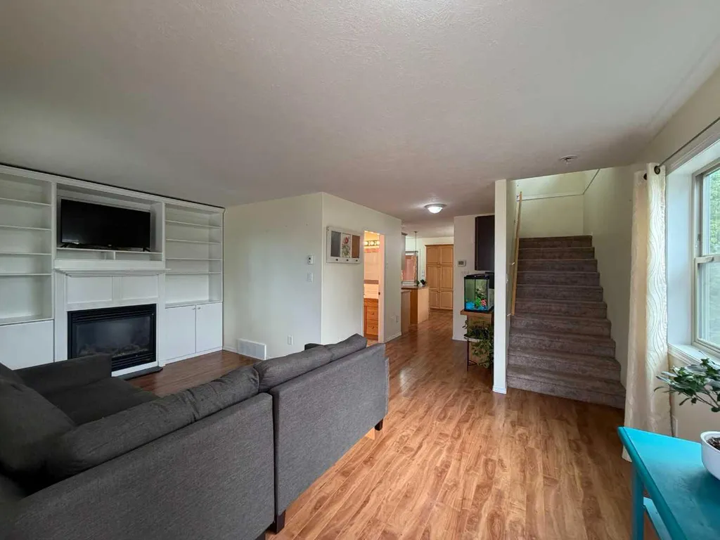 906 3 Avenue Beaverlodge AB T0H0C0