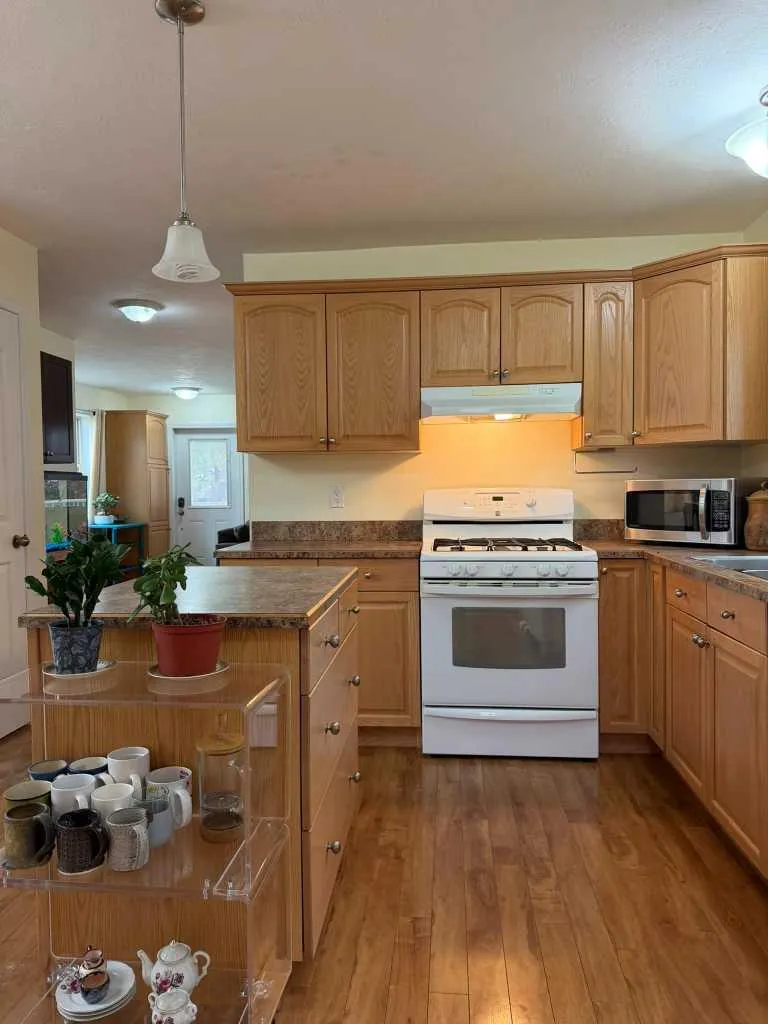 906 3 Avenue Beaverlodge AB T0H0C0