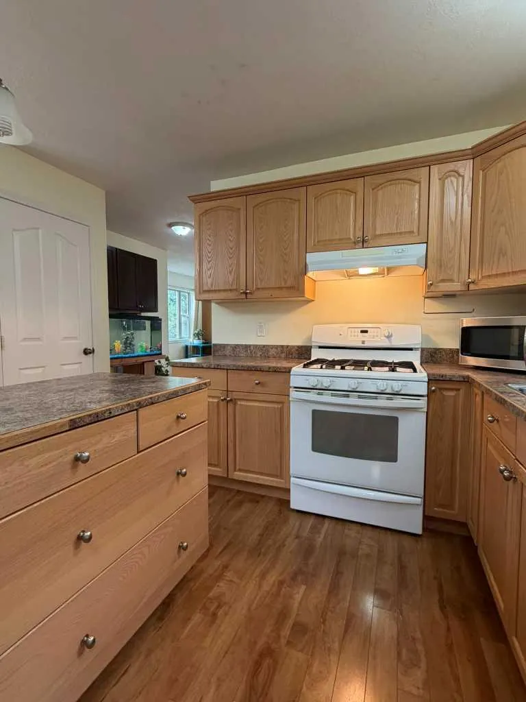 906 3 Avenue Beaverlodge AB T0H0C0