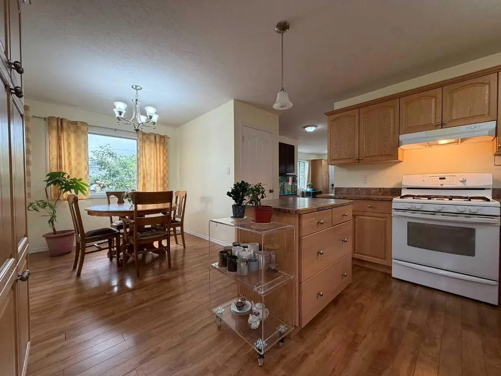 906 3 Avenue Beaverlodge AB T0H0C0