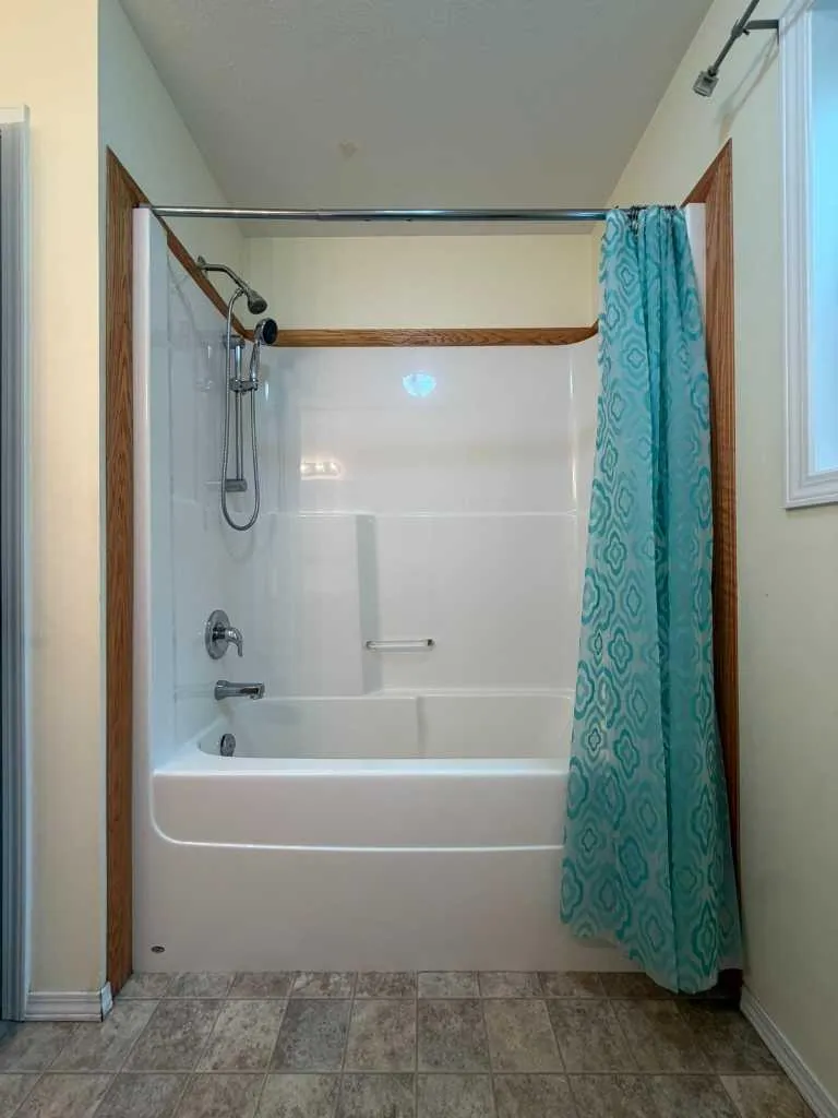 906 3 Avenue Beaverlodge AB T0H0C0