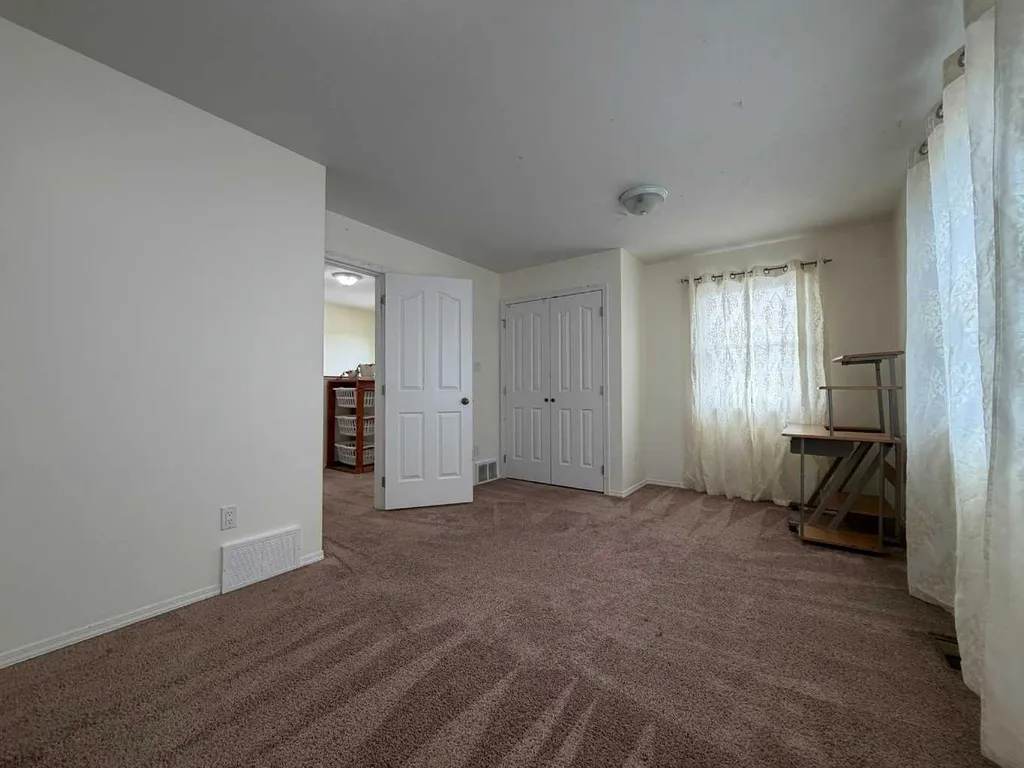906 3 Avenue Beaverlodge AB T0H0C0