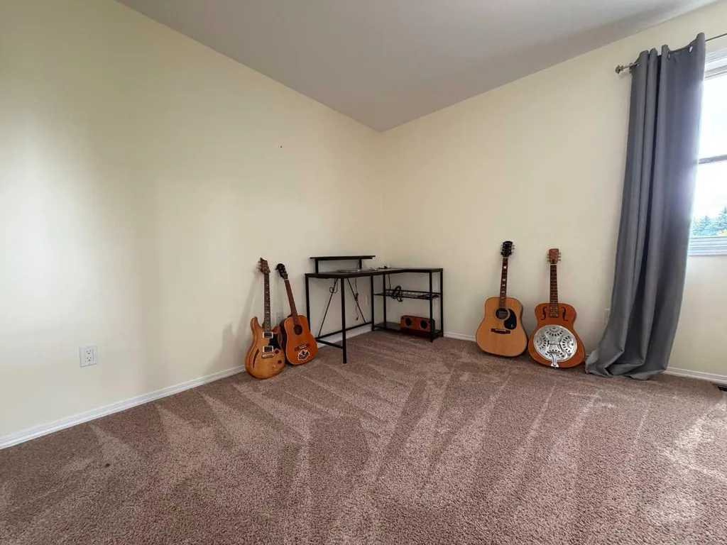 906 3 Avenue Beaverlodge AB T0H0C0
