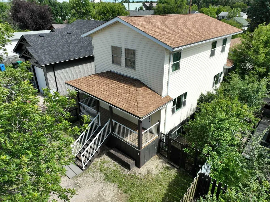 906 3 Avenue Beaverlodge AB T0H0C0
