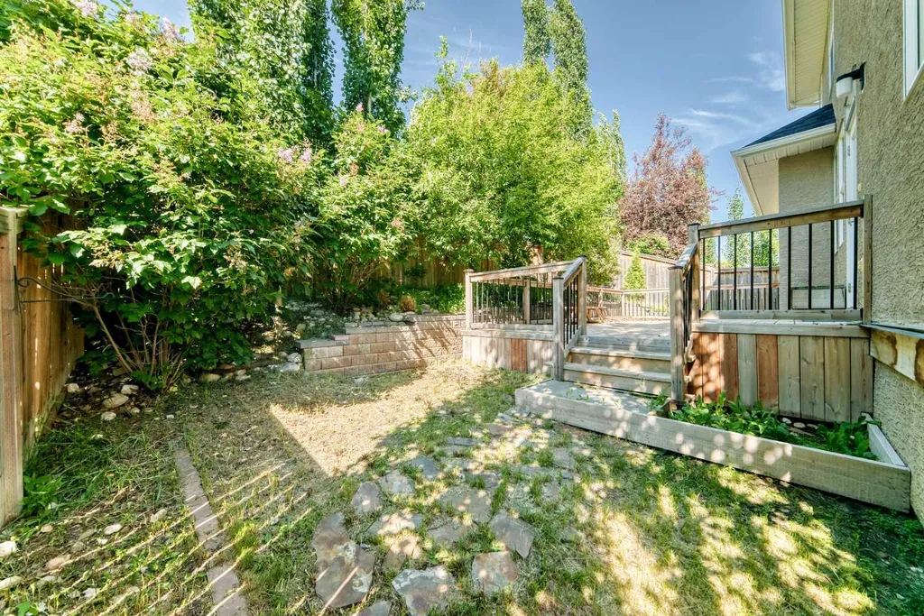 173 Aspenshire Drive SW Calgary AB T3H 0P5