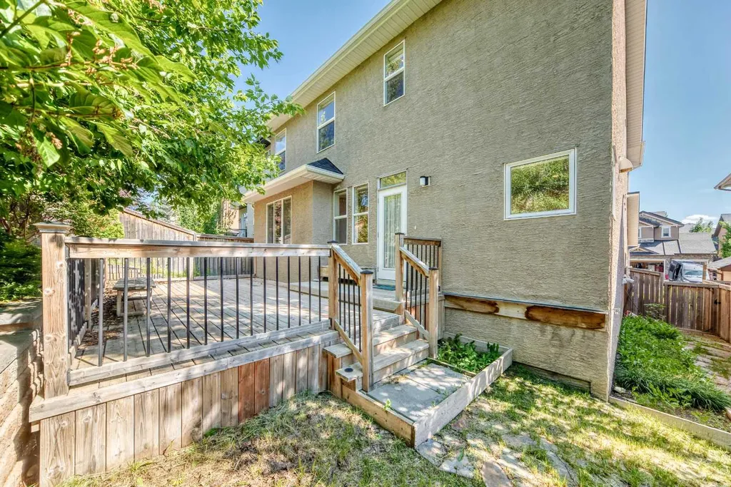 173 Aspenshire Drive SW Calgary AB T3H 0P5