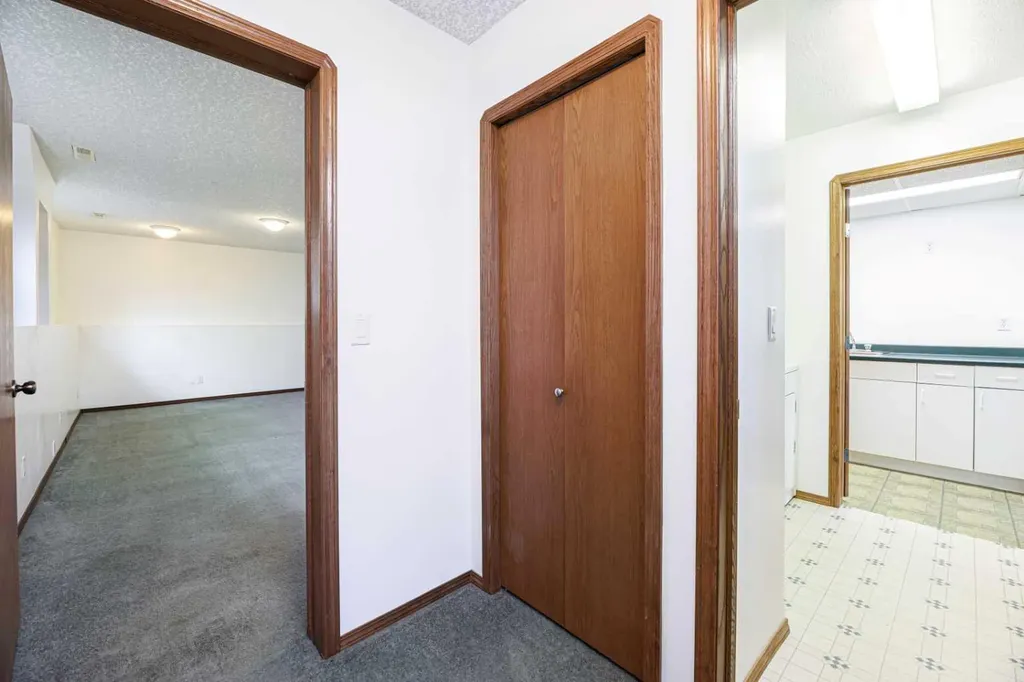 13 Duval Crescent Red Deer AB T4R 2Y7
