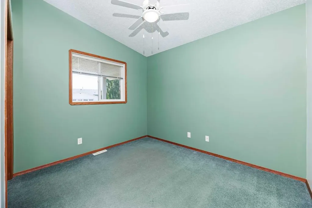 13 Duval Crescent Red Deer AB T4R 2Y7