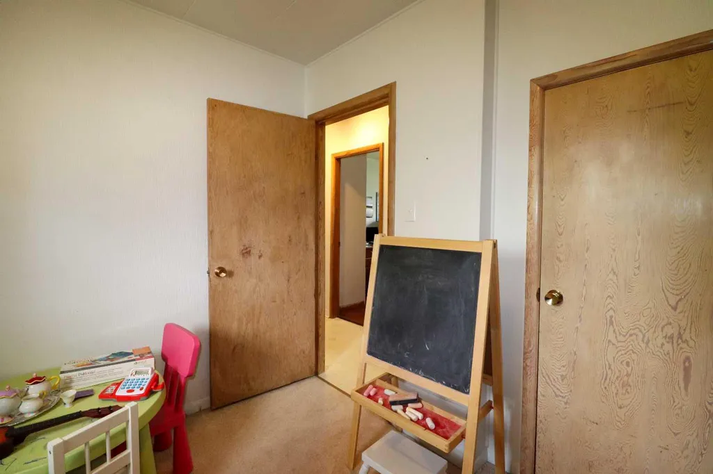 186 8 Street W Cardston AB T0K 0K0