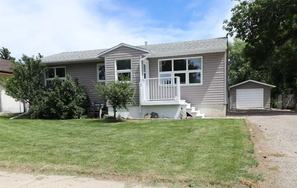 186 8 Street W Cardston AB T0K 0K0