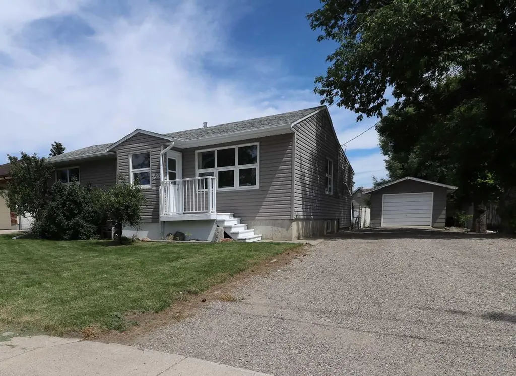 186 8 Street W Cardston AB T0K 0K0