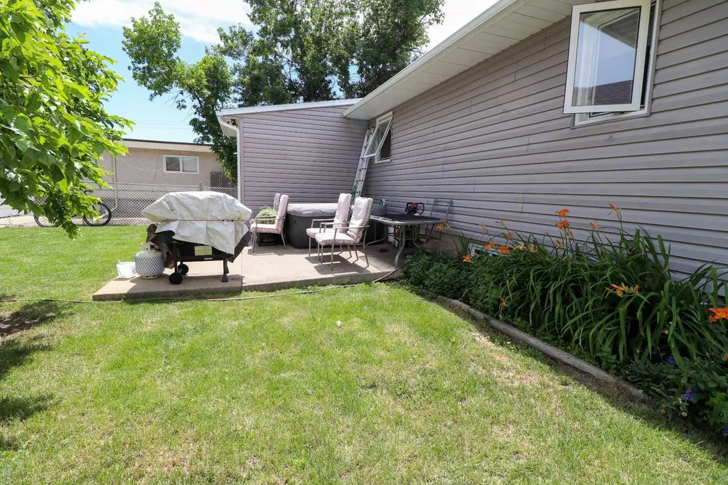 186 8 Street W Cardston AB T0K 0K0