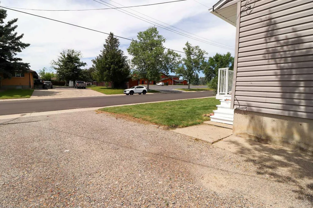 186 8 Street W Cardston AB T0K 0K0