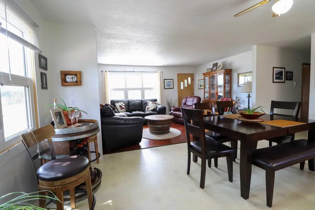 186 8 Street W Cardston AB T0K 0K0