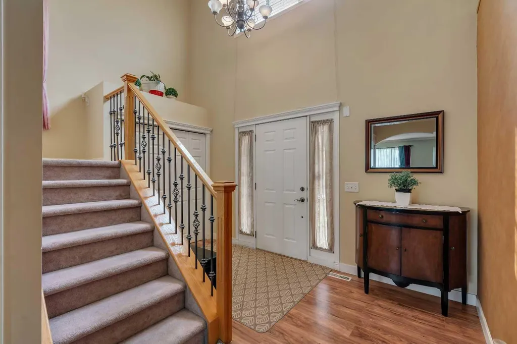 105 West Creek Pond Chestermere AB T1X 1H4