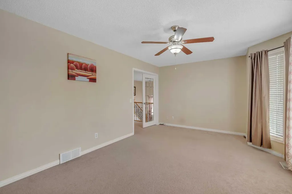 105 West Creek Pond Chestermere AB T1X 1H4