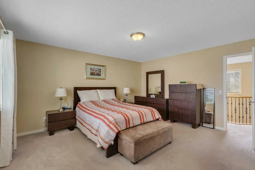 105 West Creek Pond Chestermere AB T1X 1H4