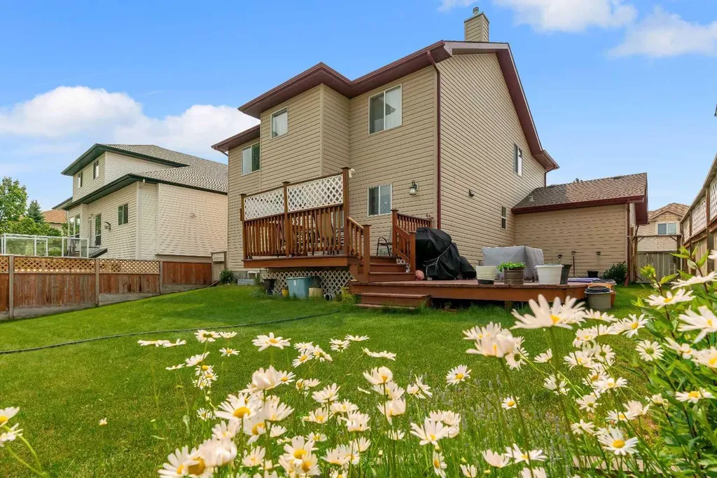 105 West Creek Pond Chestermere AB T1X 1H4