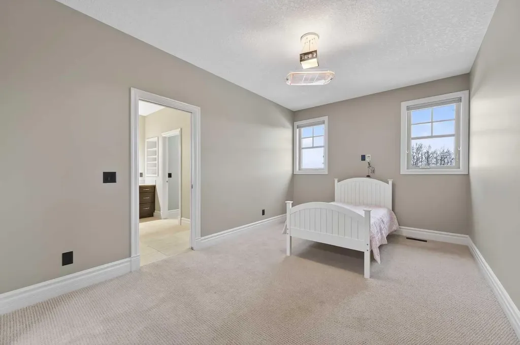 240117 210 Avenue W Rural Foothills County AB T0L 1W4