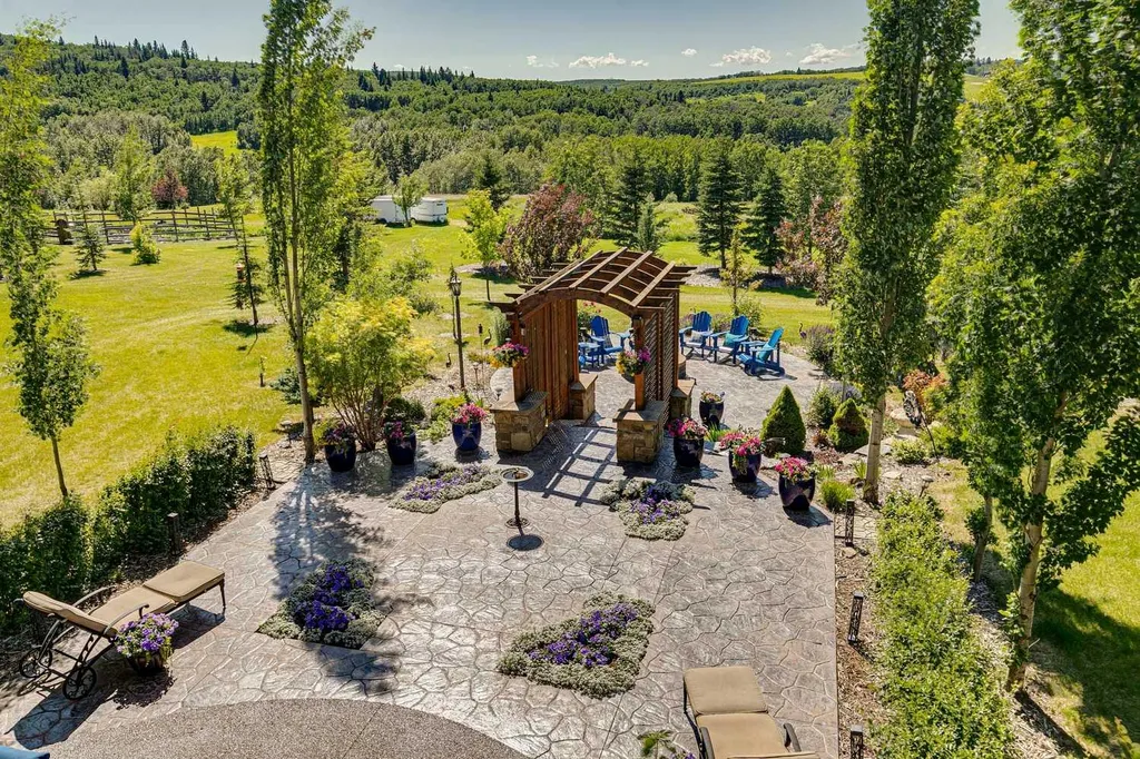 39 Red Willow Crescent W Rural Foothills County AB T1S 3J7