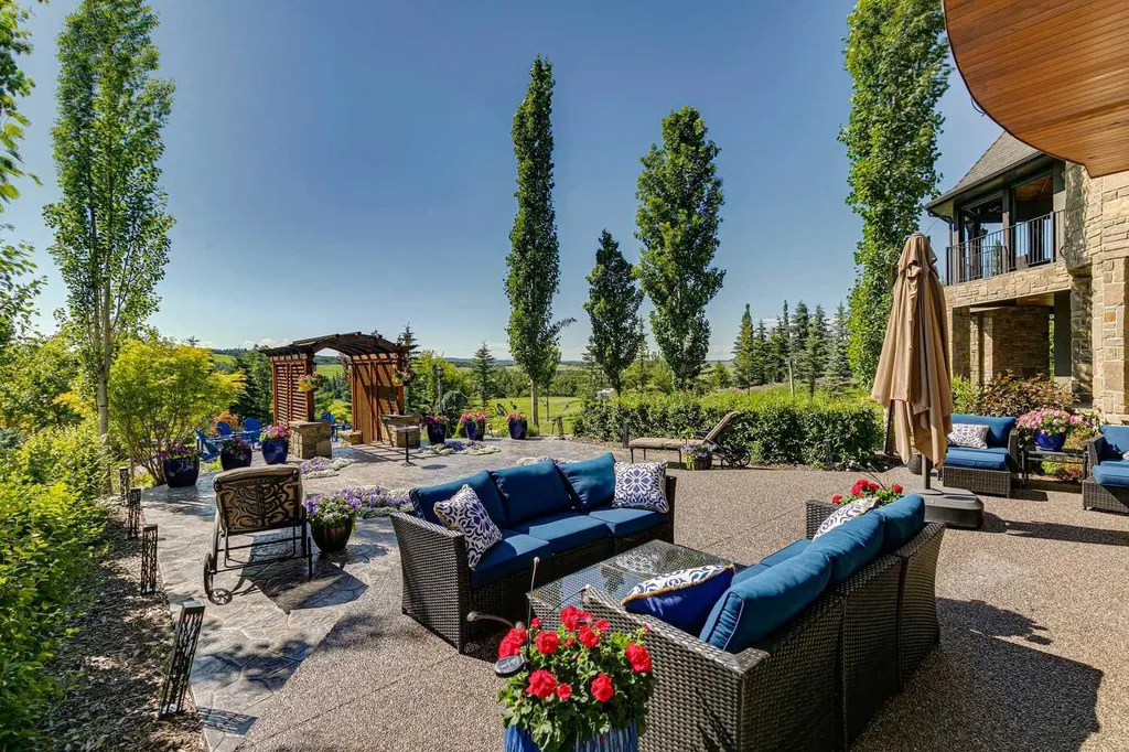 39 Red Willow Crescent W Rural Foothills County AB T1S 3J7
