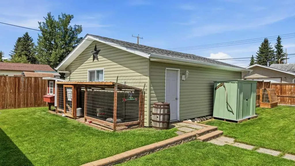 5028 48 Avenue Rural Clearwater County AB T0M 0M0