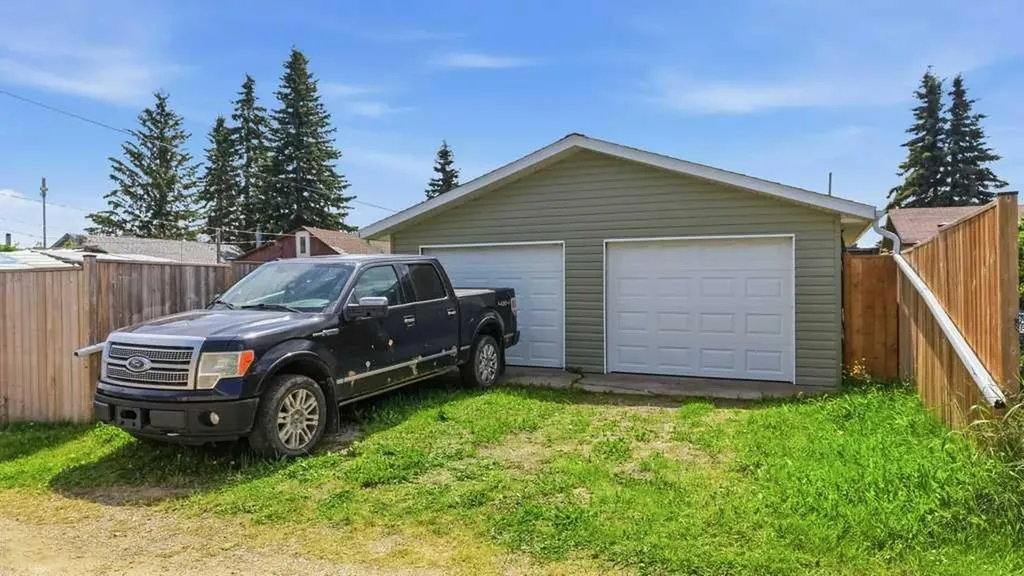 5028 48 Avenue Rural Clearwater County AB T0M 0M0