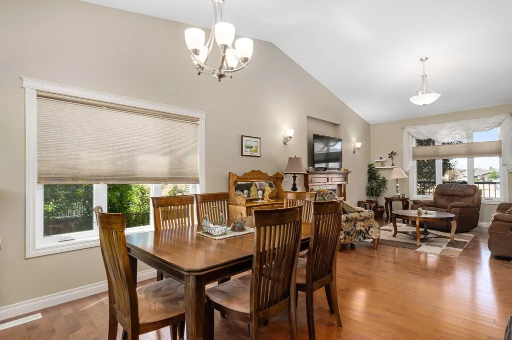 24 Vermont Close Olds AB T4H 0C3