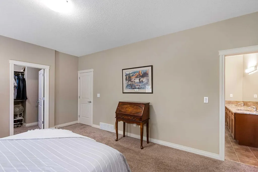 24 Vermont Close Olds AB T4H 0C3