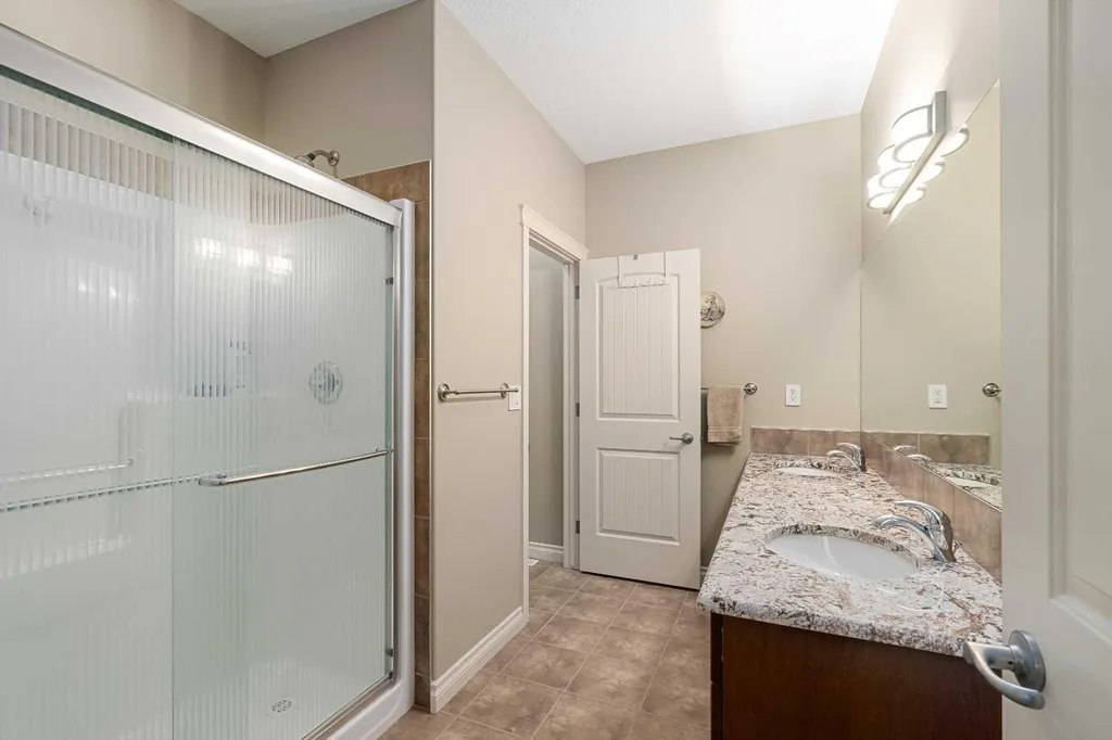 24 Vermont Close Olds AB T4H 0C3