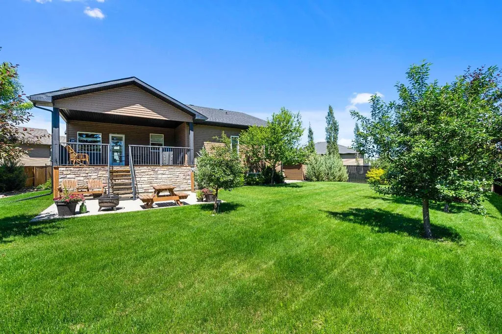 24 Vermont Close Olds AB T4H 0C3