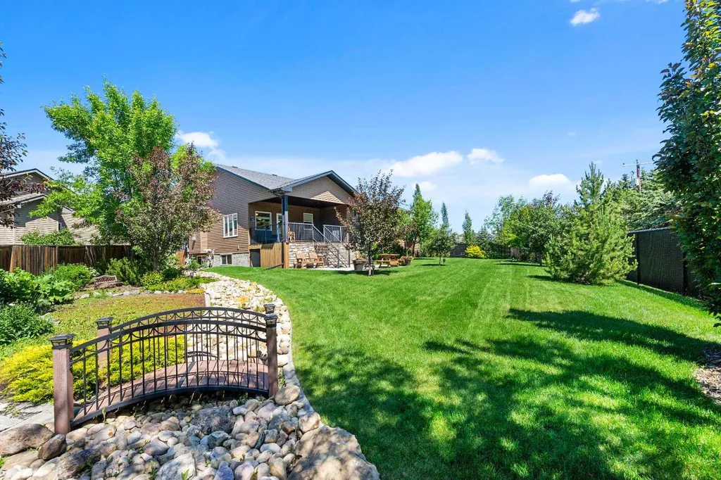 24 Vermont Close Olds AB T4H 0C3