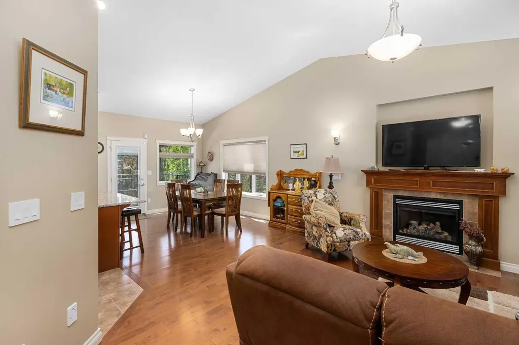 24 Vermont Close Olds AB T4H 0C3