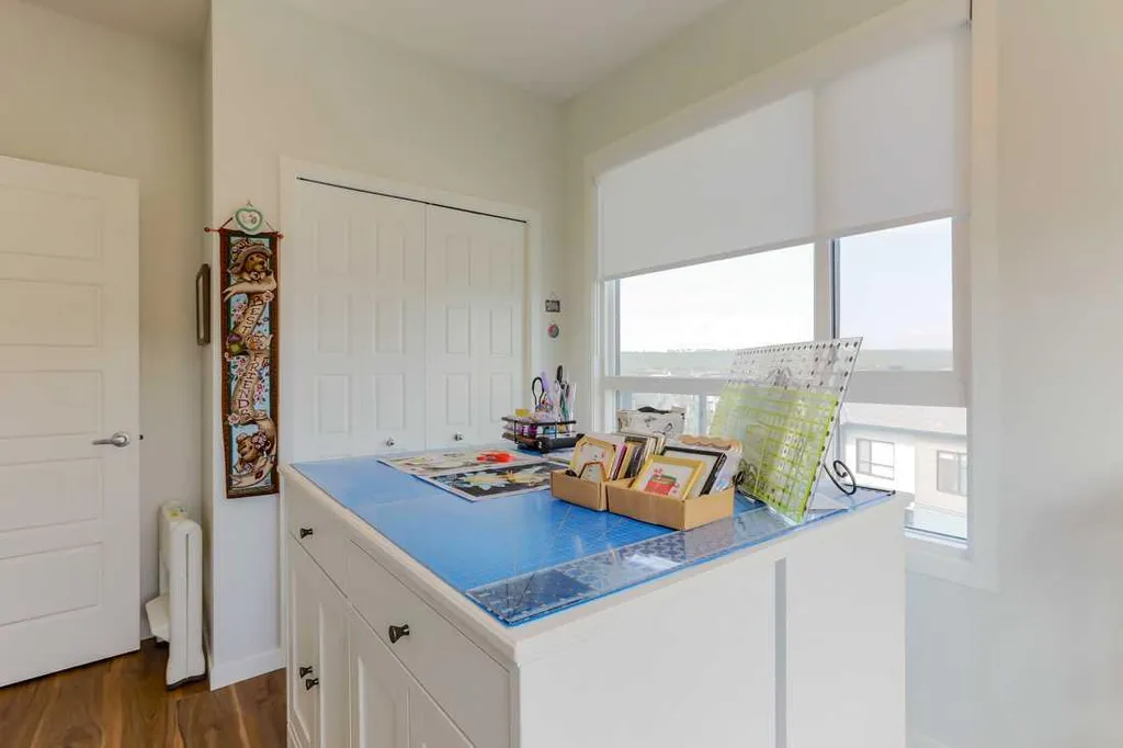 42 Cranbrook Gardens SE Calgary AB T3M 3N9