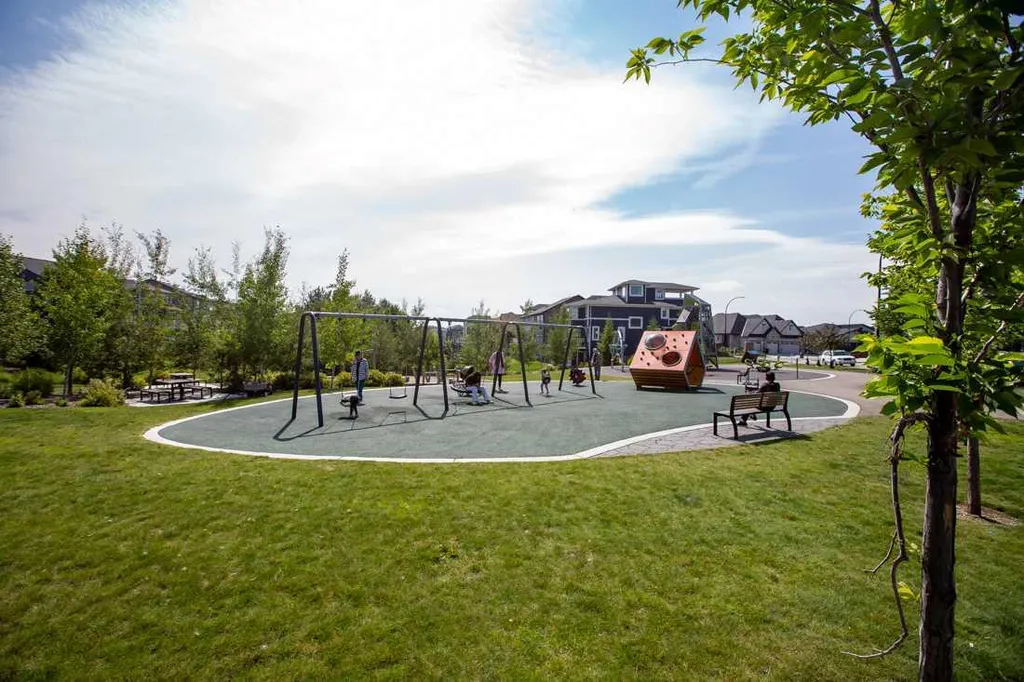 42 Cranbrook Gardens SE Calgary AB T3M 3N9