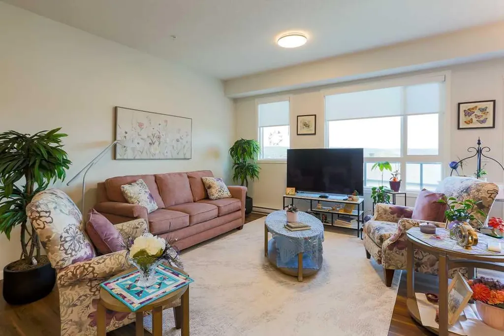 42 Cranbrook Gardens SE Calgary AB T3M 3N9