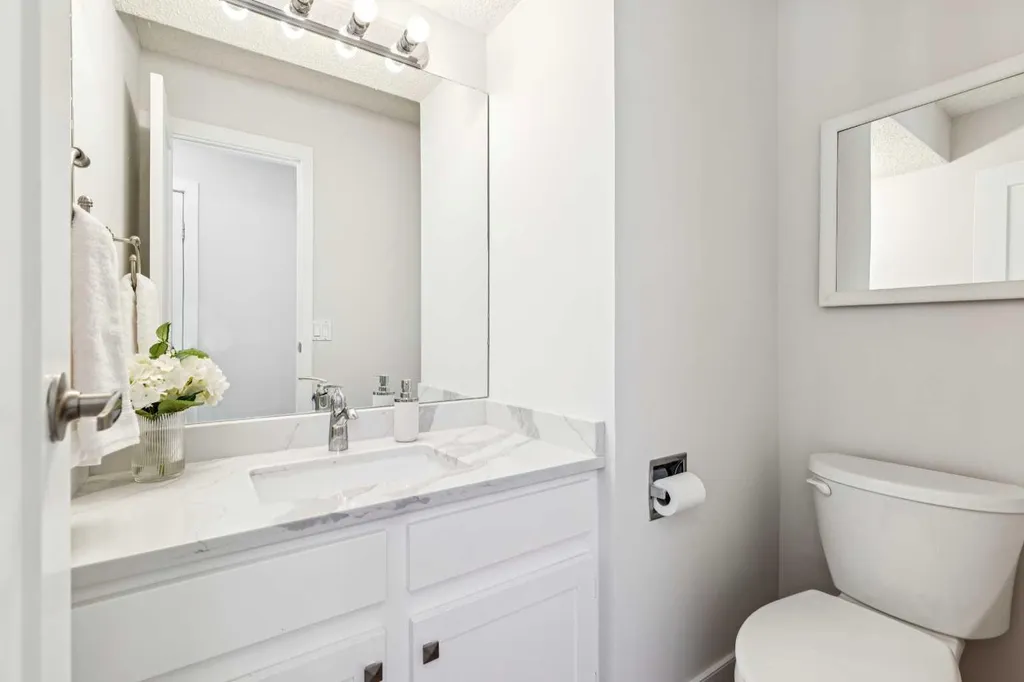 31 Sunvale Court SE Calgary AB T2X 5S7