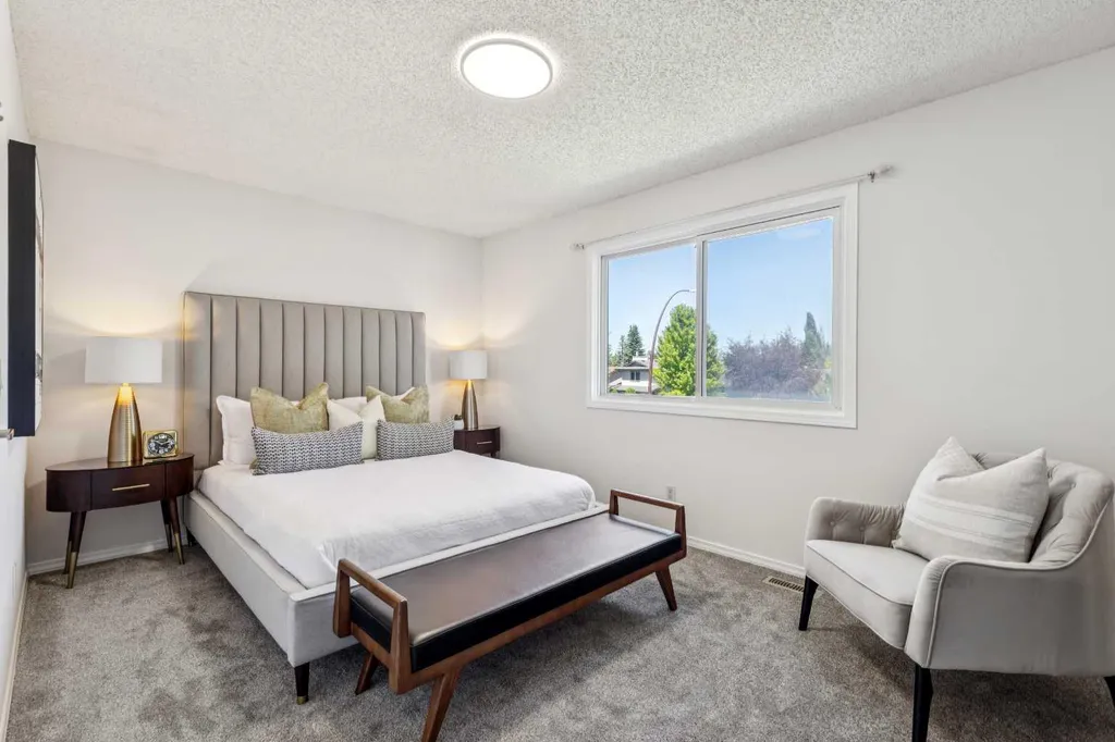 31 Sunvale Court SE Calgary AB T2X 5S7