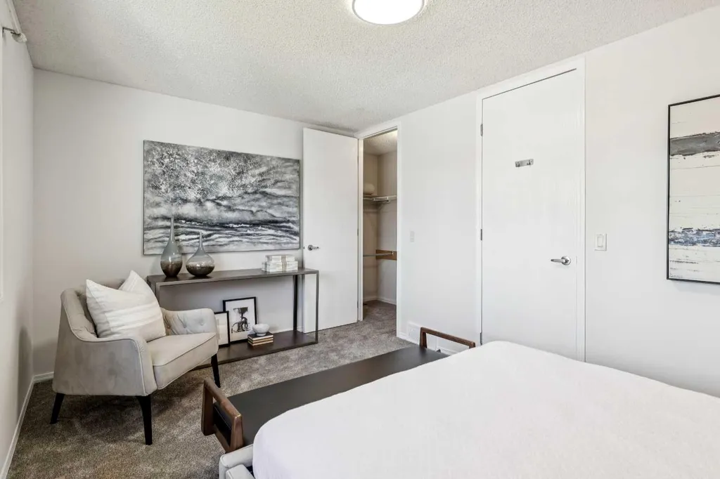 31 Sunvale Court SE Calgary AB T2X 5S7