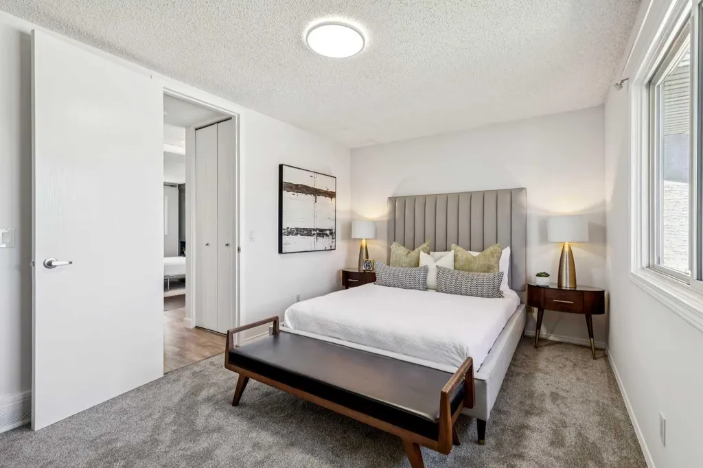 31 Sunvale Court SE Calgary AB T2X 5S7