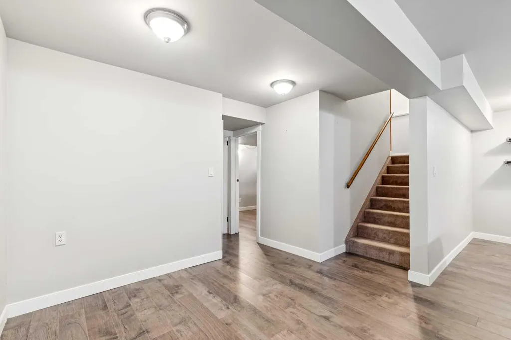 31 Sunvale Court SE Calgary AB T2X 5S7