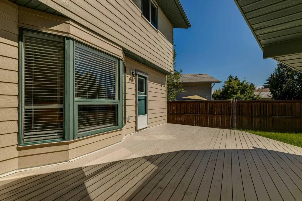 31 Sunvale Court SE Calgary AB T2X 5S7