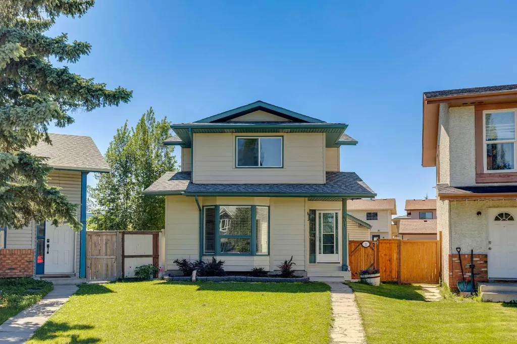 31 Sunvale Court SE Calgary AB T2X 5S7