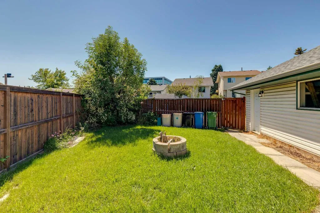 31 Sunvale Court SE Calgary AB T2X 5S7