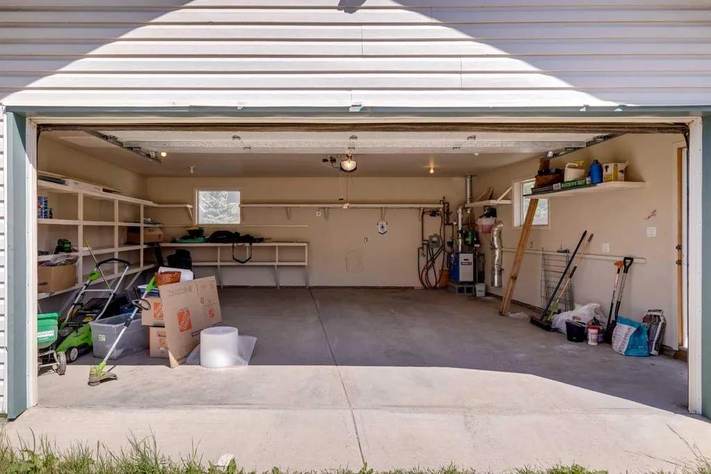 31 Sunvale Court SE Calgary AB T2X 5S7